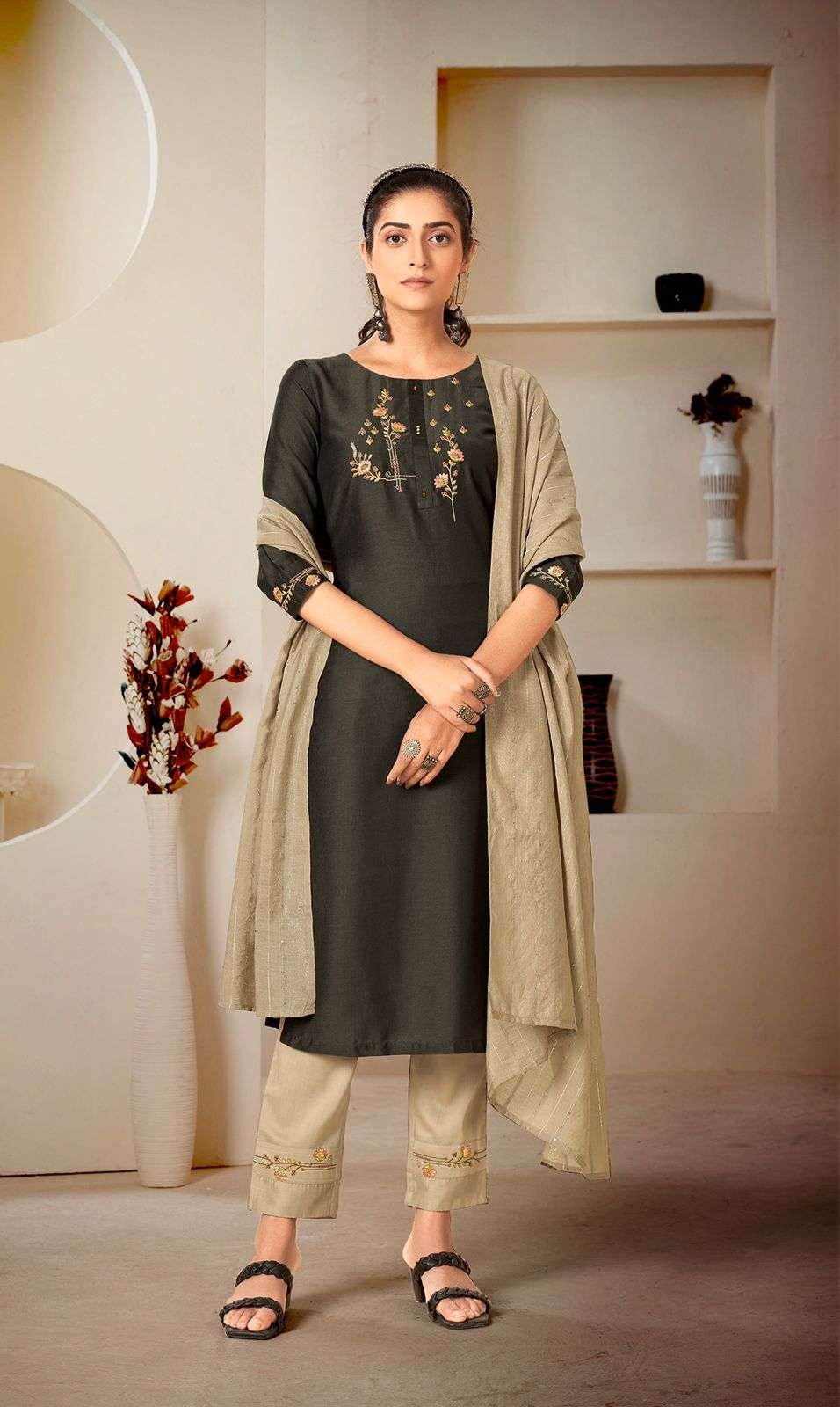 Mascara By Rijiya Trends Dealer Silk Premium Designer Party Wear Collection Wholesale Supplier Online Lowest Price Cheapest Kurtis Pant Dupatta Catalog SET